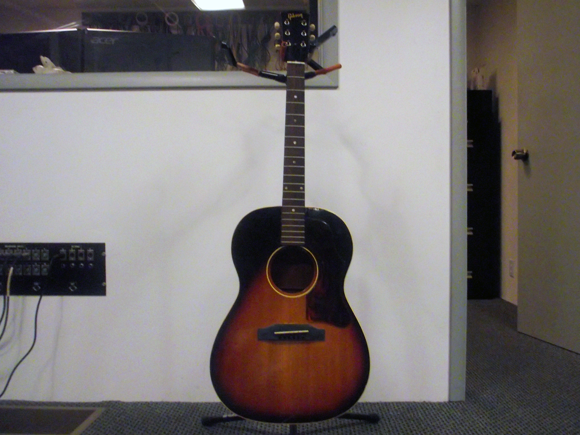 Gibson LG1