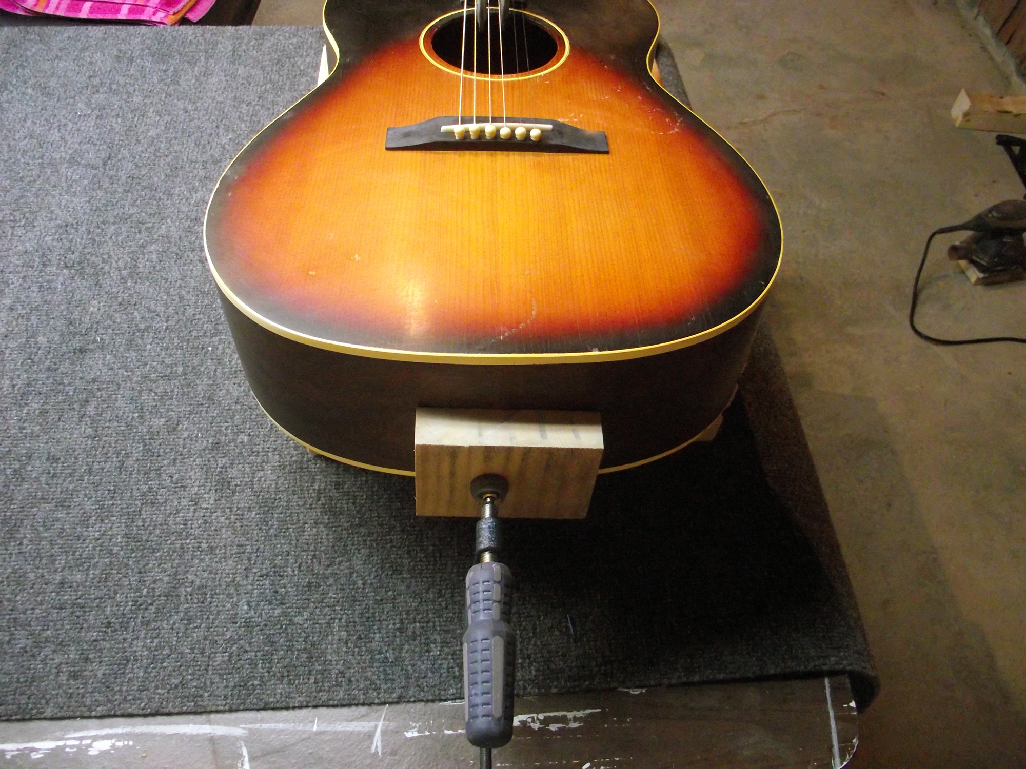 Gibson LG1